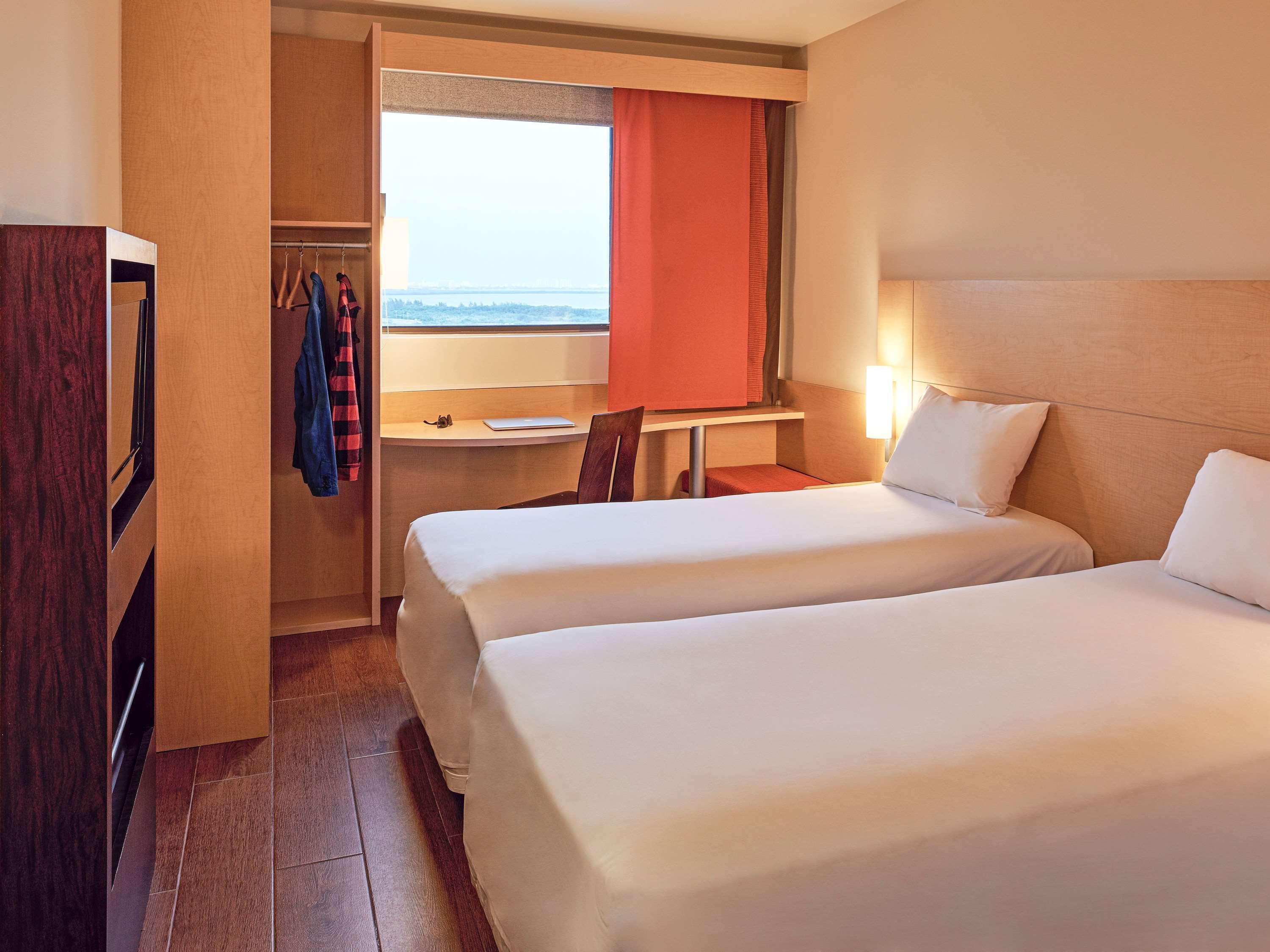 Ibis Cancun Centro Exterior foto