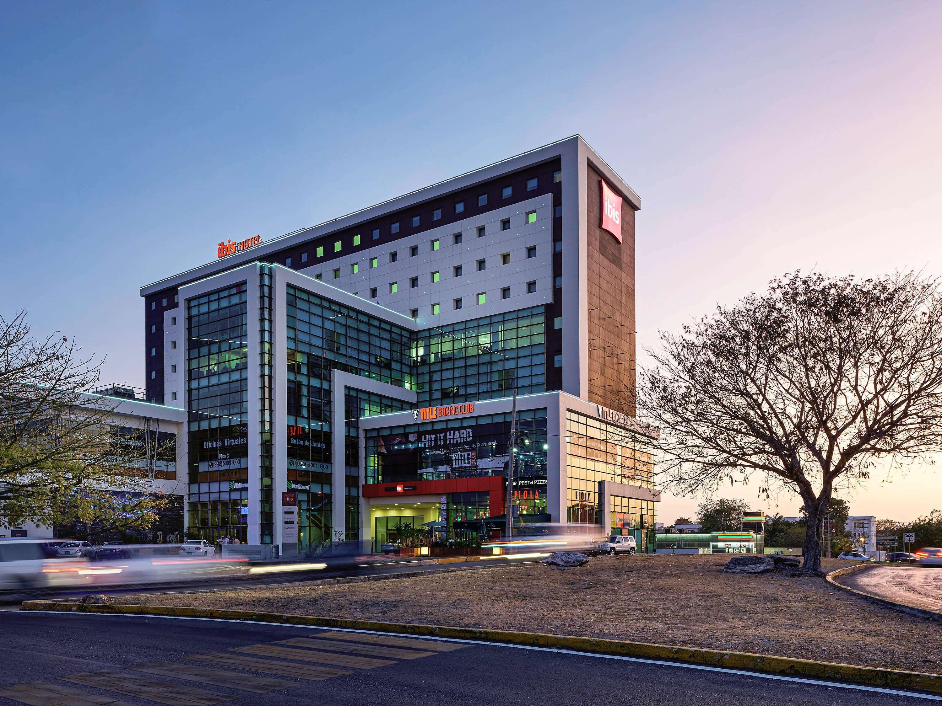 Ibis Cancun Centro Exterior foto