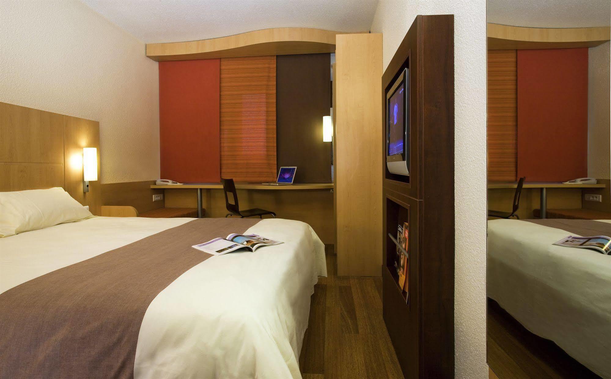 Ibis Cancun Centro Exterior foto